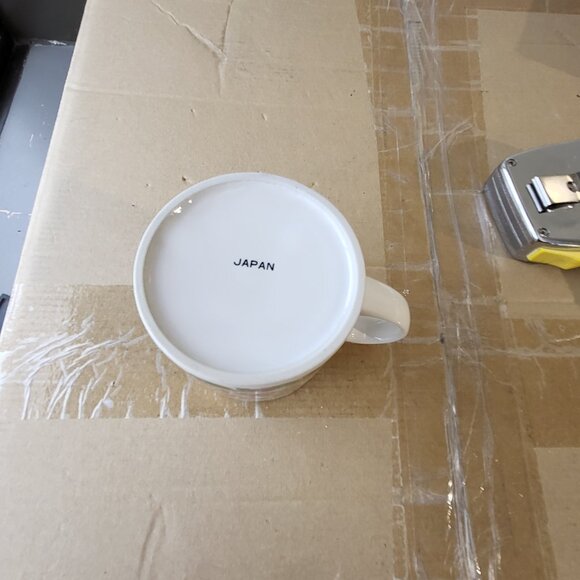 Vintage Christmas Santa Claus on snowshoes Coffee Tea Cup Mug Japan GUC SEE PICS - Picture 6 of 8